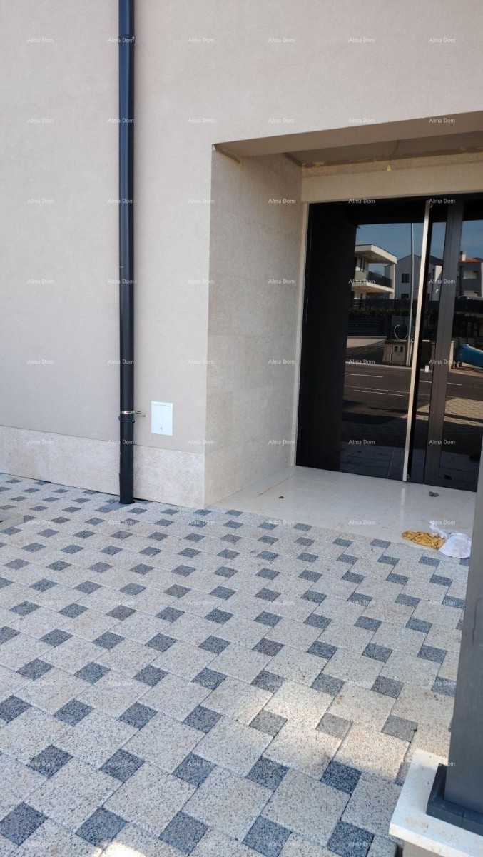 Jednosoban stan B3 na 3. katu s KROVNOM TERASOM, Vabriga! 8