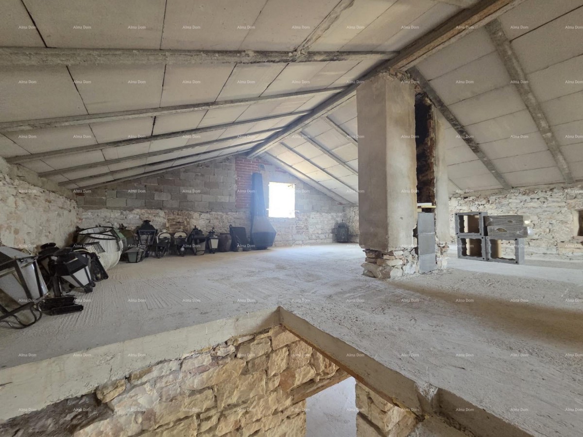 KUĆA U MUTVORANU – 300+ m² IN ZEMLJIŠČE 2.980 m² 15