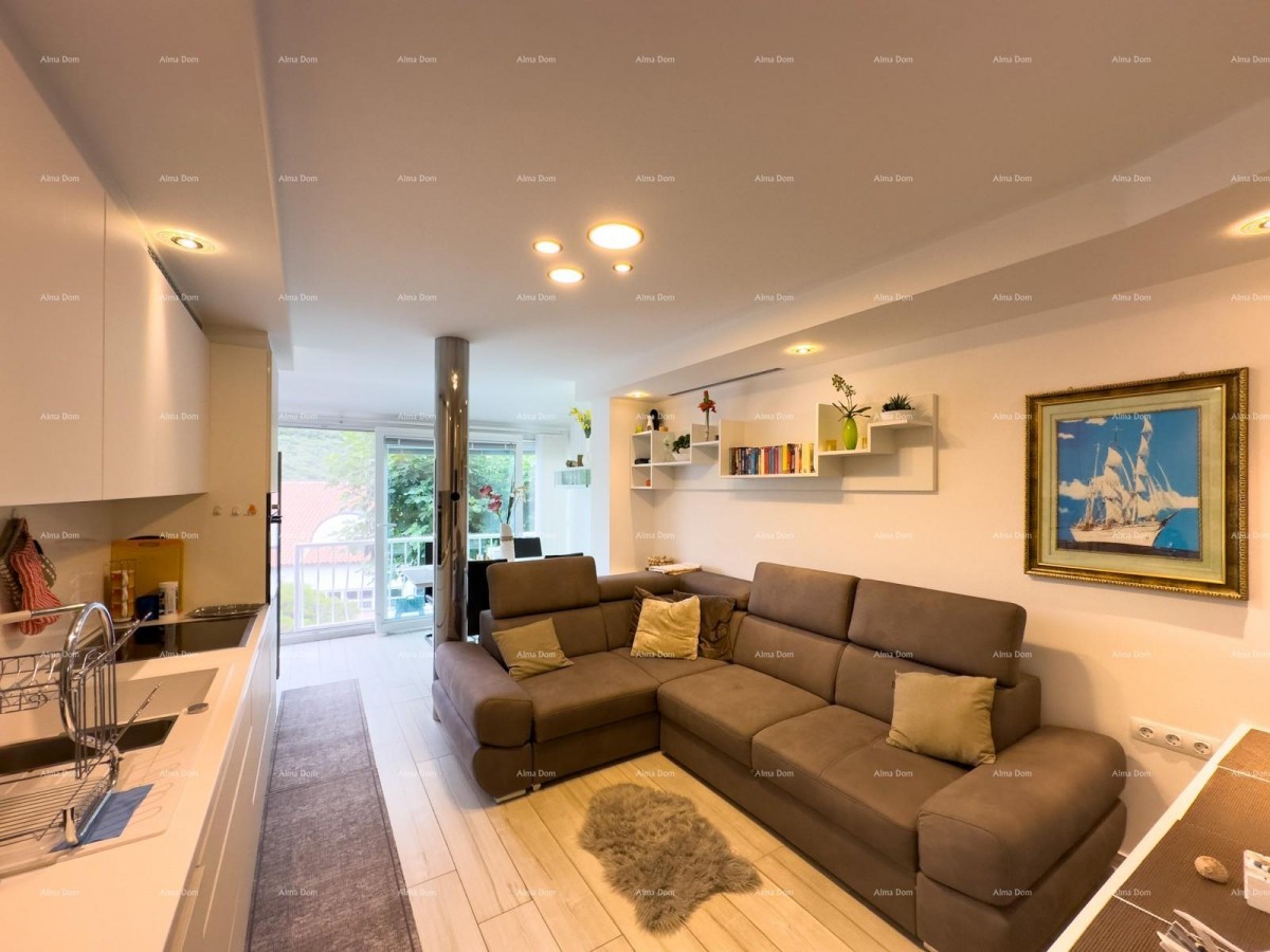 For sale: renovated apartment in Duga Uvala! 12