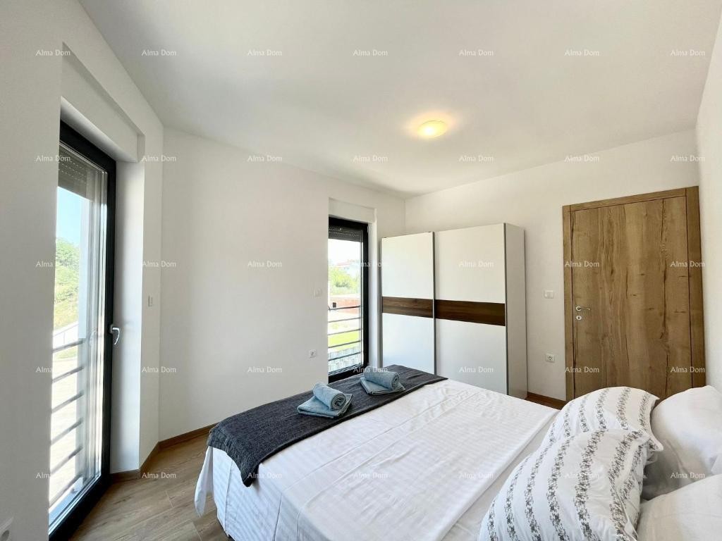 Современный дом с бассейном в Медулине 5