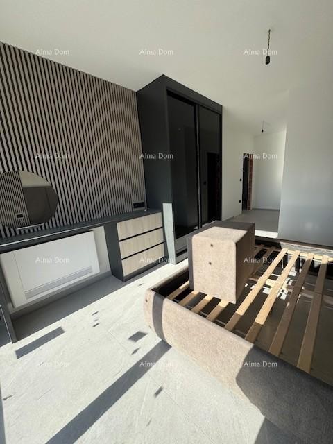 Šišan. Novozgrajena hiša z bazenom 41