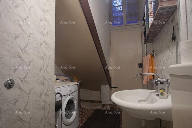 Prodaja stana u centru stare jezgre, Novigrad! 12