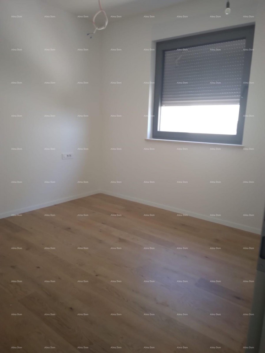 Prodaja dvoetažnog stana s parkirnim mjestom i vrtom, Rovinj! B1/B 17