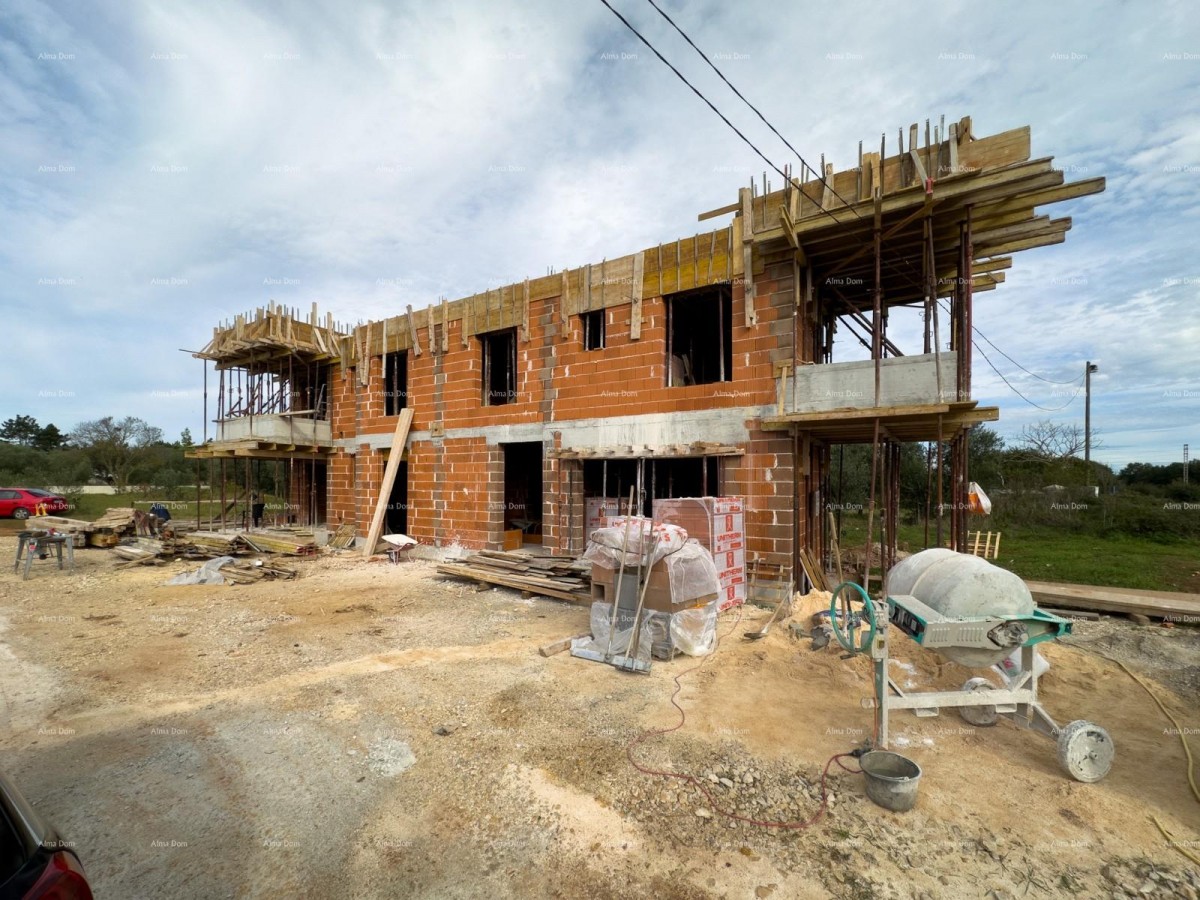 Prodajemo stan s garažom i vrtom u izgradnji! Blizina centra grada Pule. 2