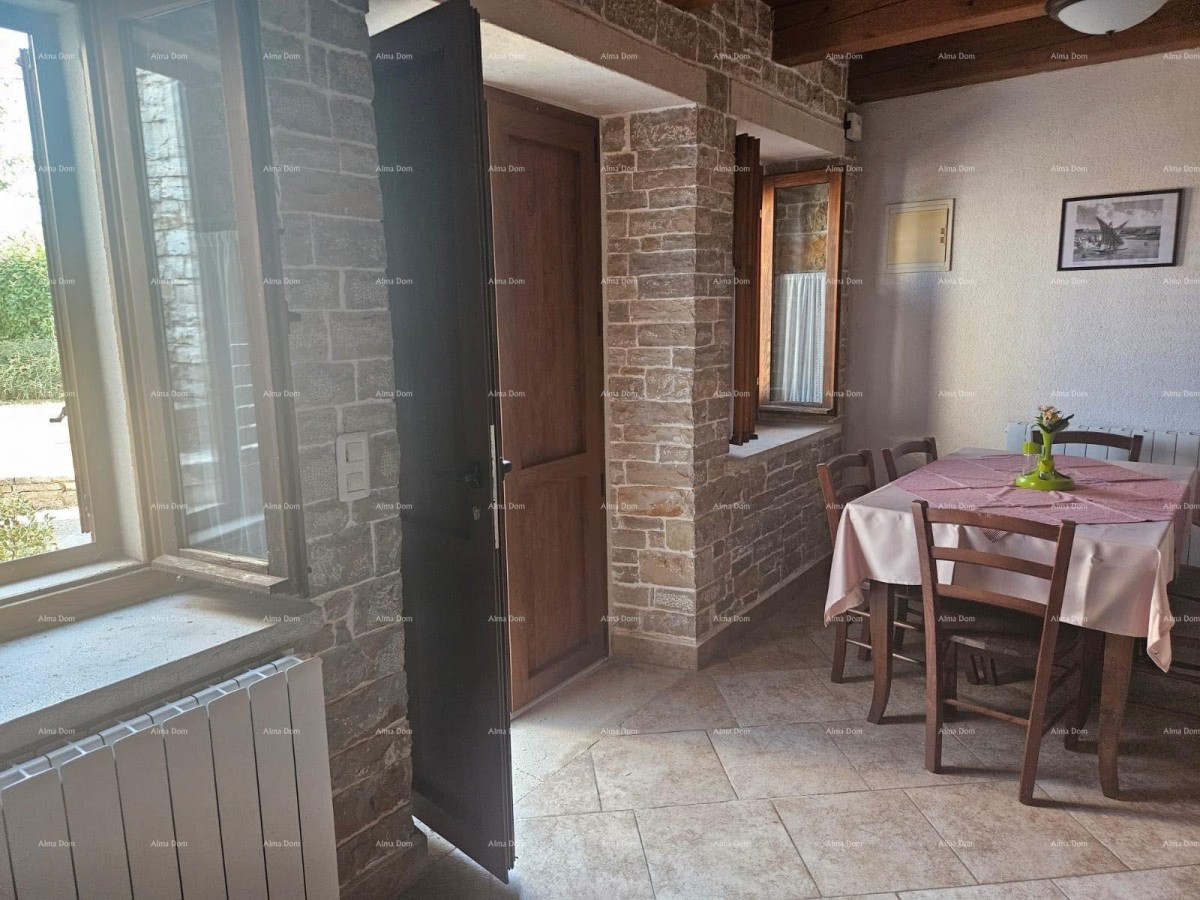COMPLEX OF STONE HOUSES WITH 5 RESIDENTIAL UNITS – TINJAN 26