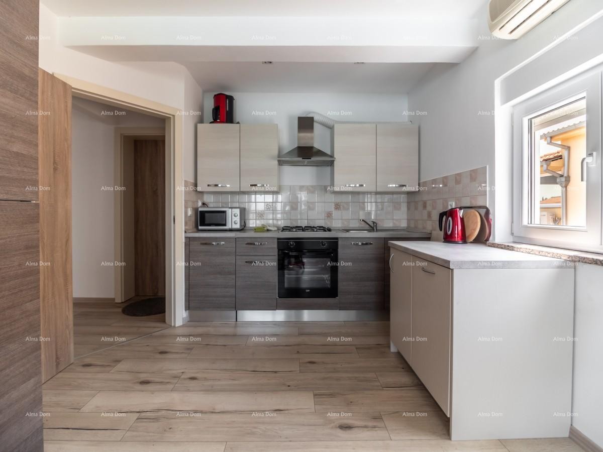 Apartmanska kuća s bazenom!Blizina mora i plaže!  Peroj. 15