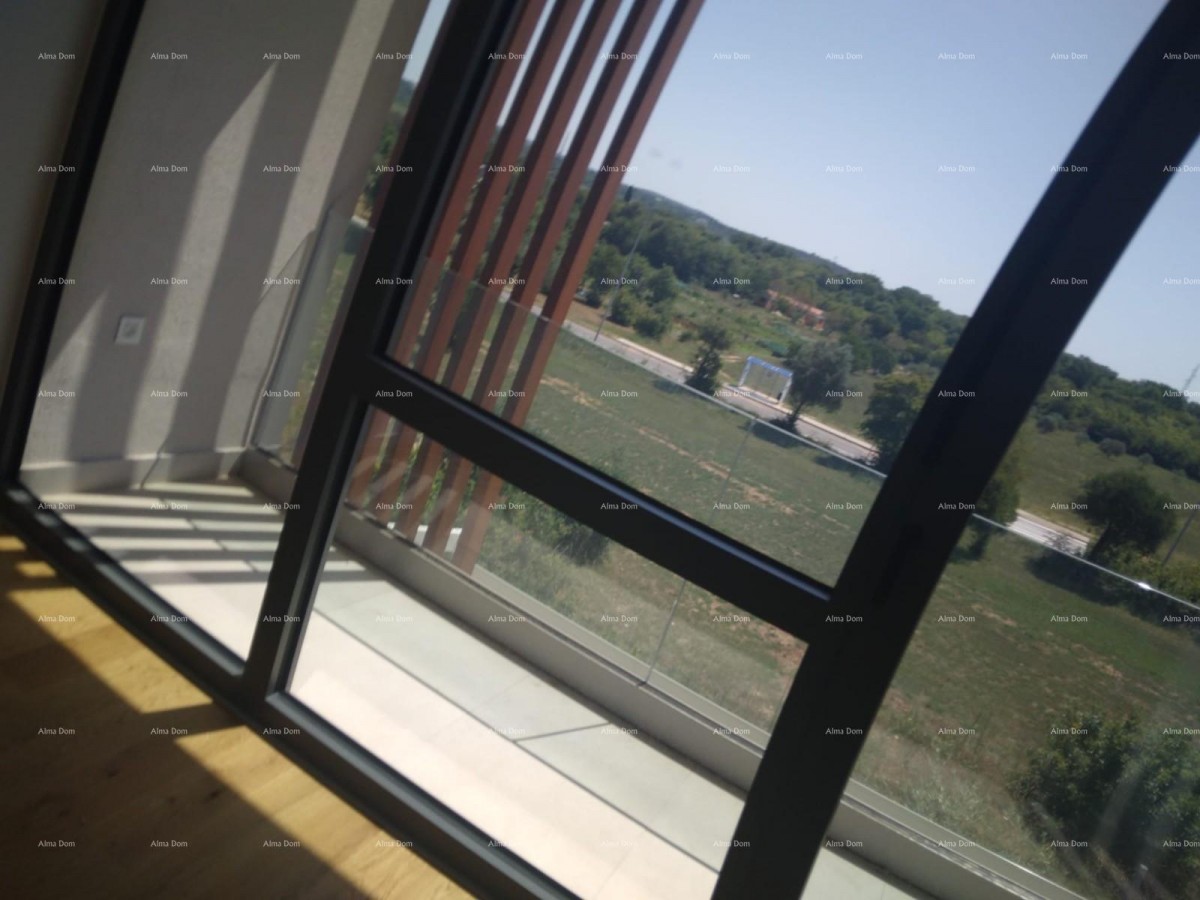 Prodaja dvoetažnog stana s parkirnim mjestom i vrtom, Rovinj! B1/B 14