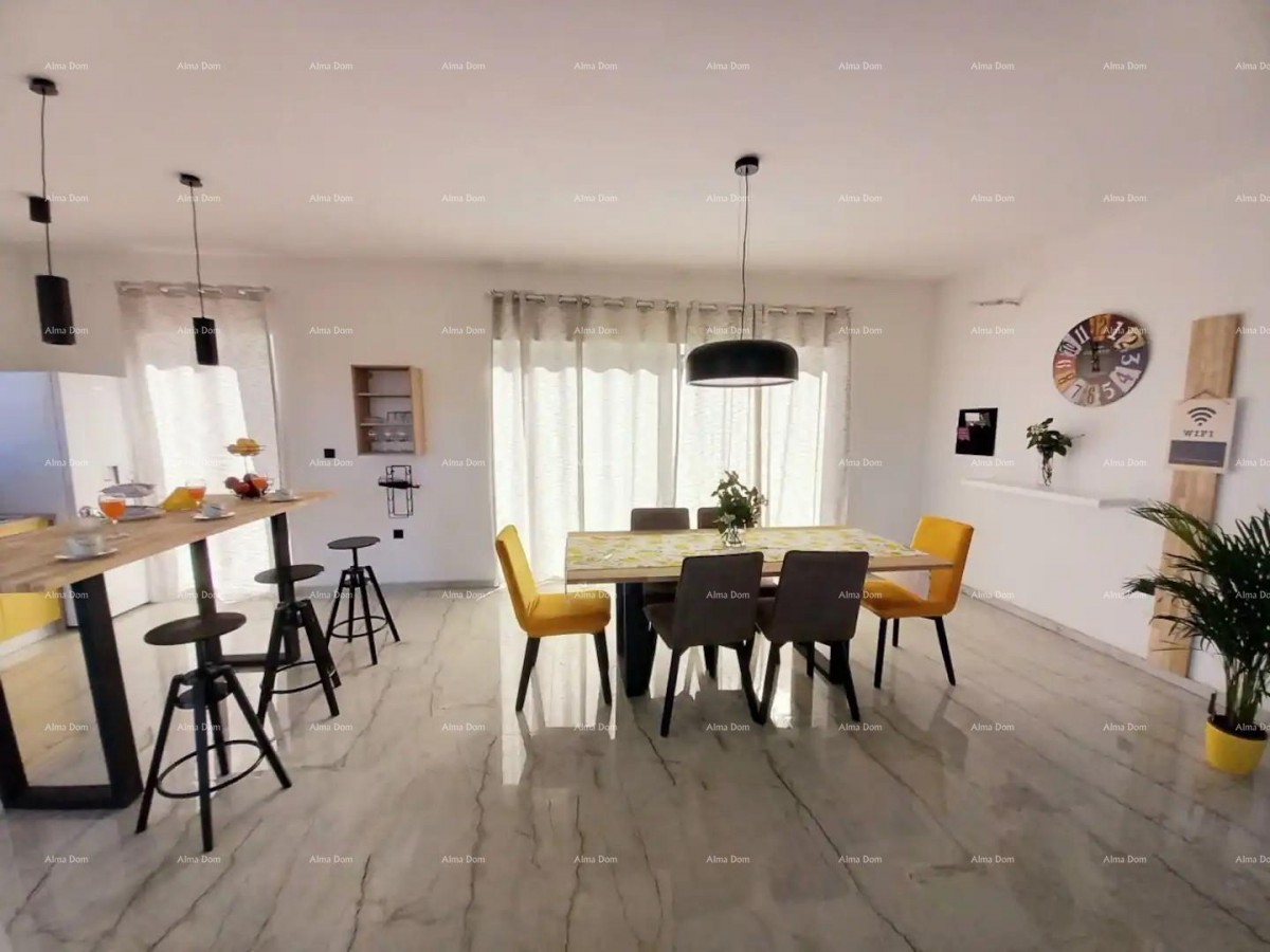 V okolici Marčane je naprodaj enonadstropna hiša z bazenom 13