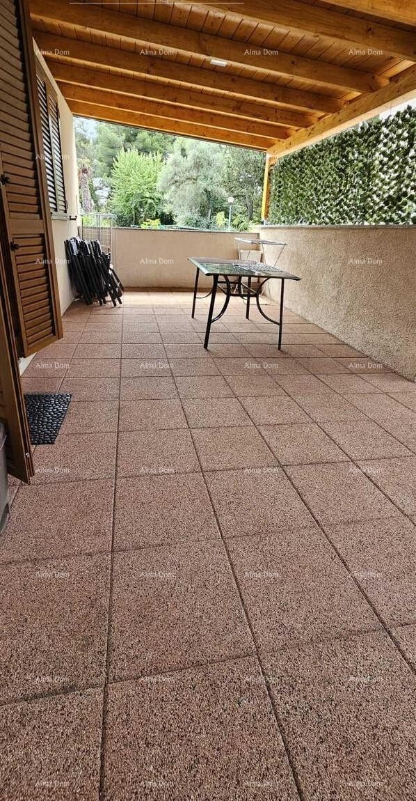 Novigrad, stan površine 52 m² 4