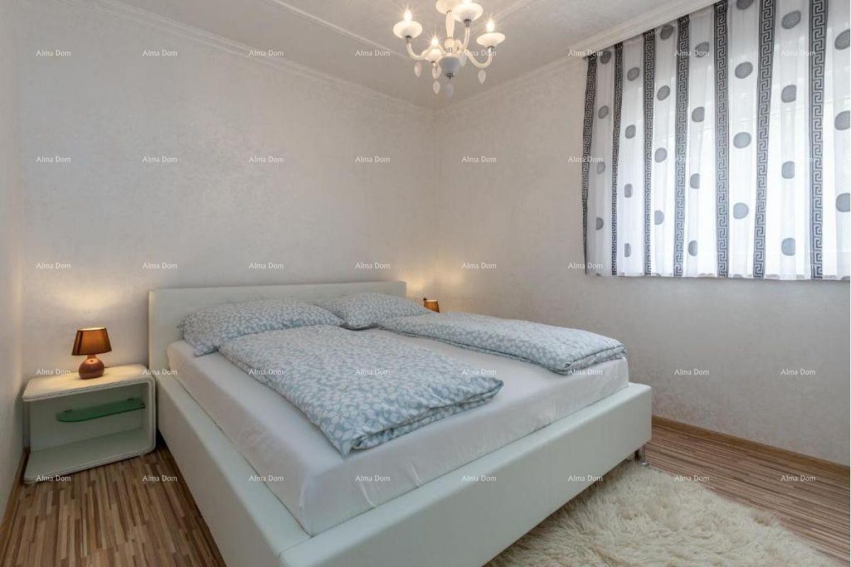 POREČ AREA – Luxuriously furnished ground floor house with a pool on a spacious property 11