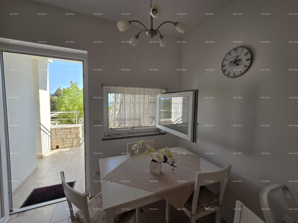 Prodaja šarmantnega stanovanja v pritličju, 60 m², Duga Uvala 20