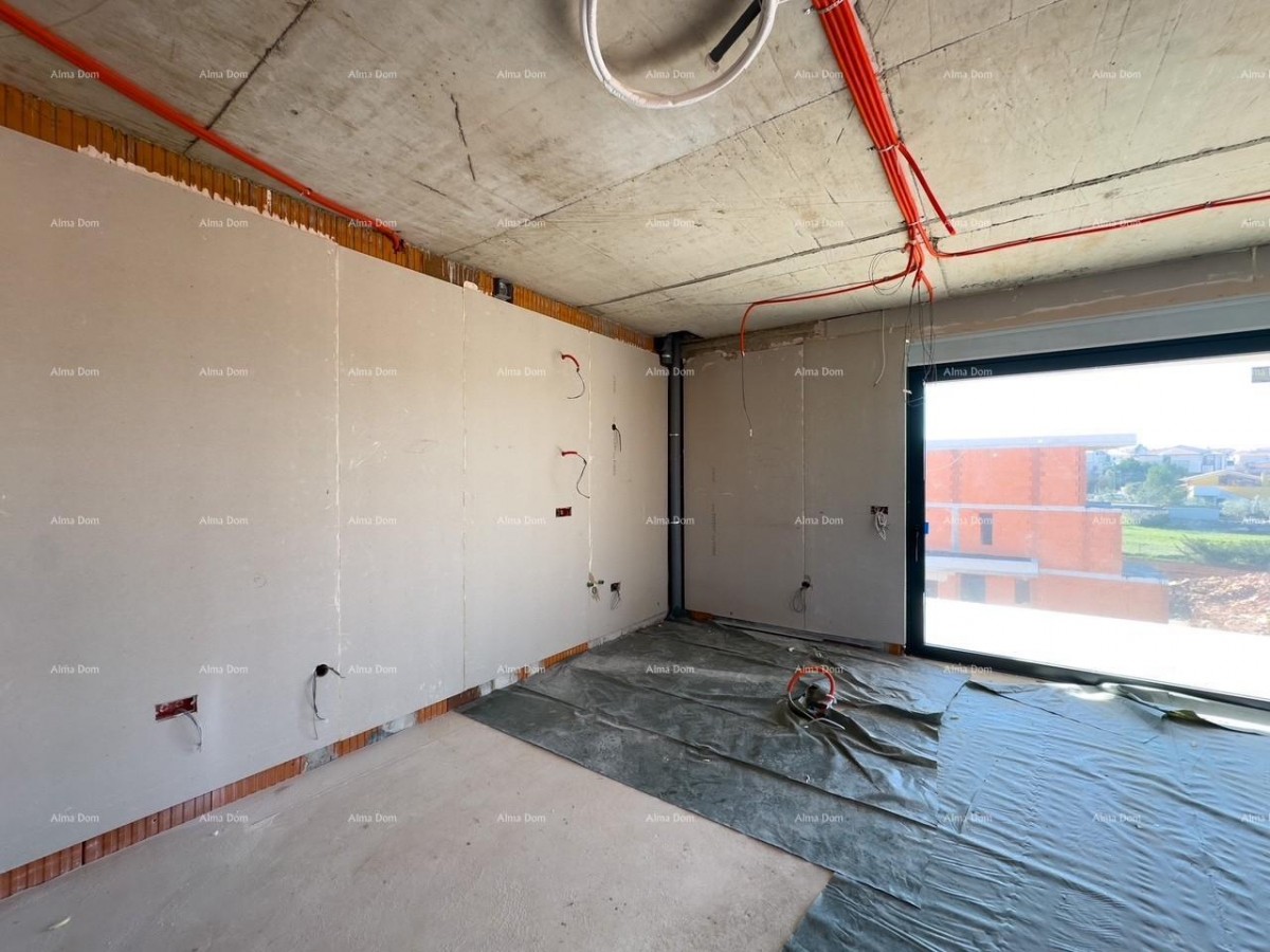 Продается квартира на втором этаже небольшого дома! 25