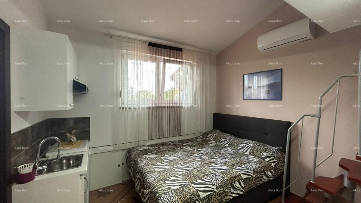 Prodajemo kuću sa više apartmana i bazenom. Pula Veli vrh. 34