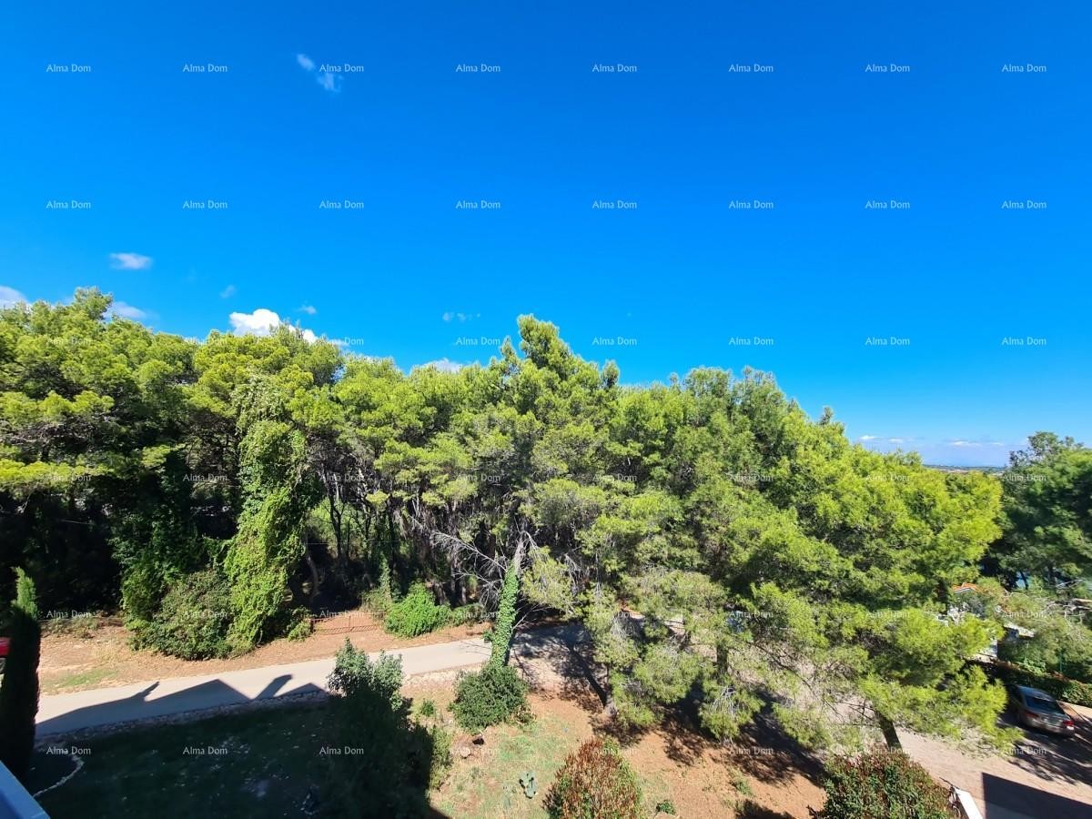 Three-storey apartment with a roof terrace! 100 meters from the sea. 20
