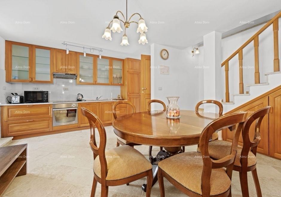 Prodaja renovirane istarske hiše s bazenom – Kanfanar, 208 m², dva objekta 11