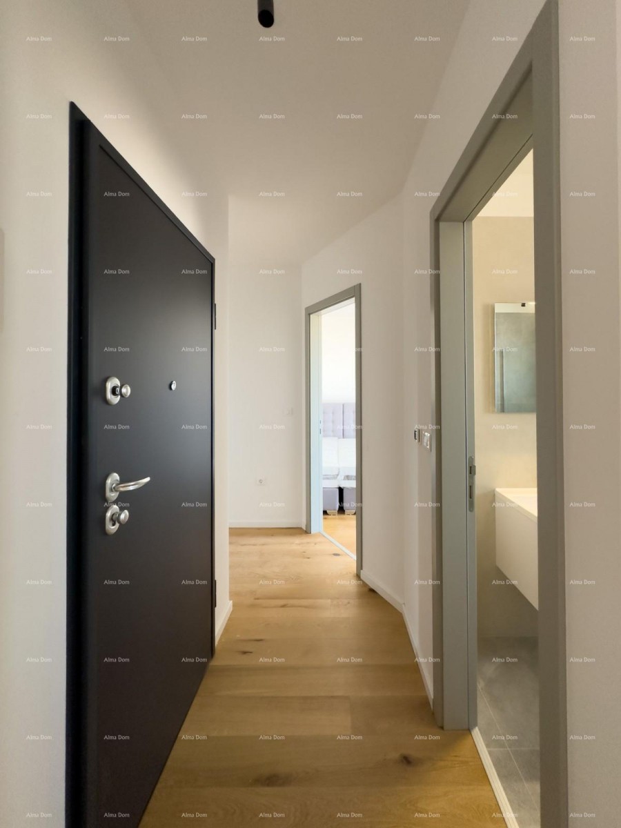 Просторная квартира в Пуле с тремя спальнями и современными удобствами рядом с центром города 11