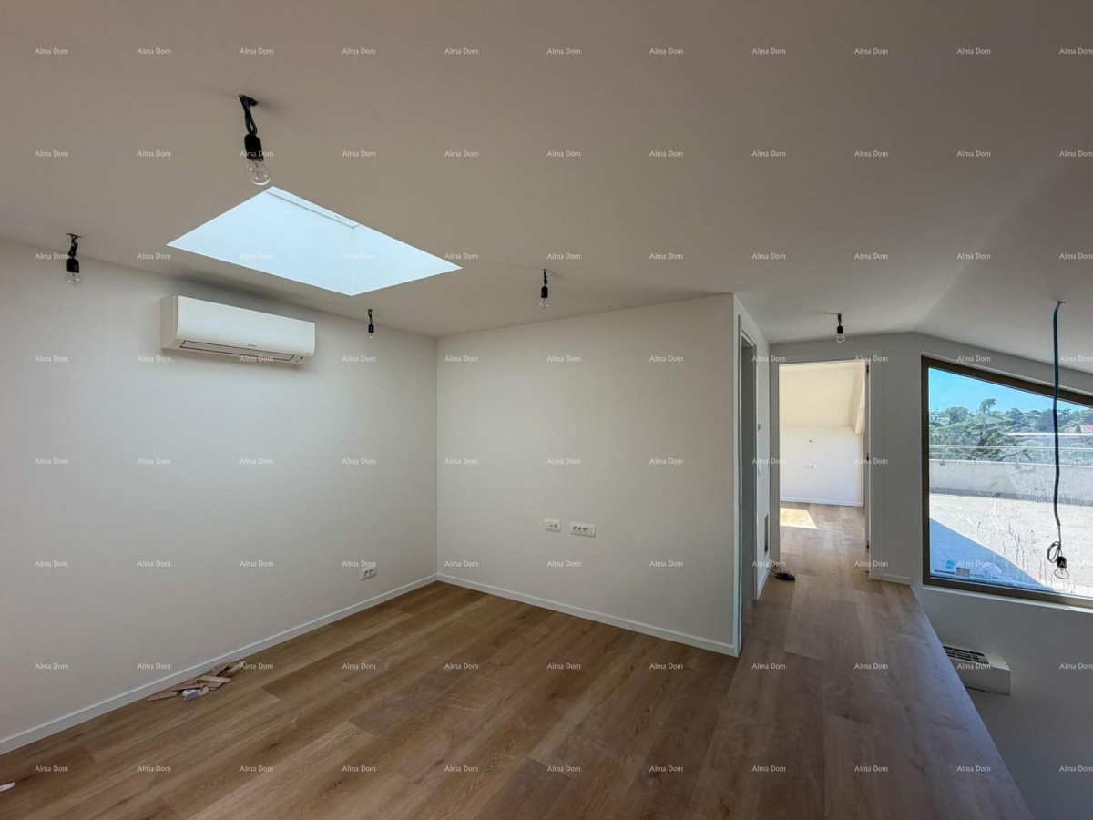 DVOETAŽNI APARTMA V CENTRU POREČA 16