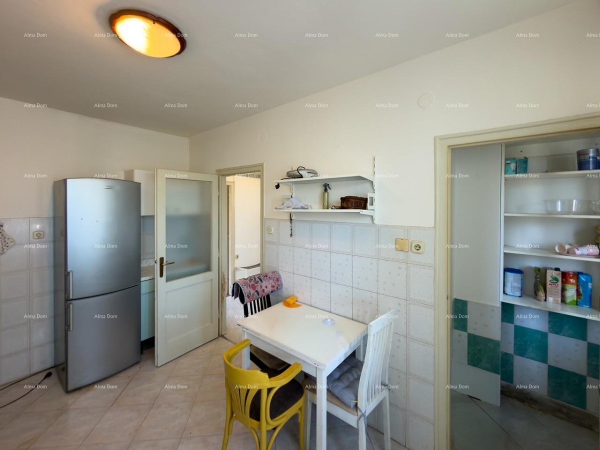We are selling an apartment in an excellent location in Pula! 13