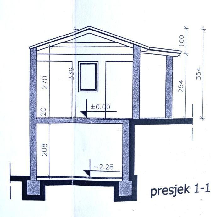 Pula – Hiša z dvema stanovanjski enotama, 50 m od morja 12