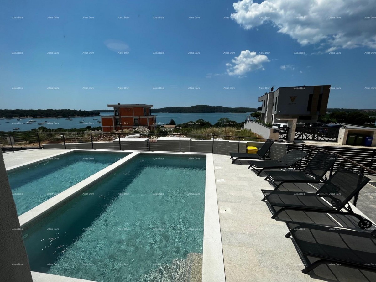 Predivan stan u Medulinu sa bazenom i garažom 1