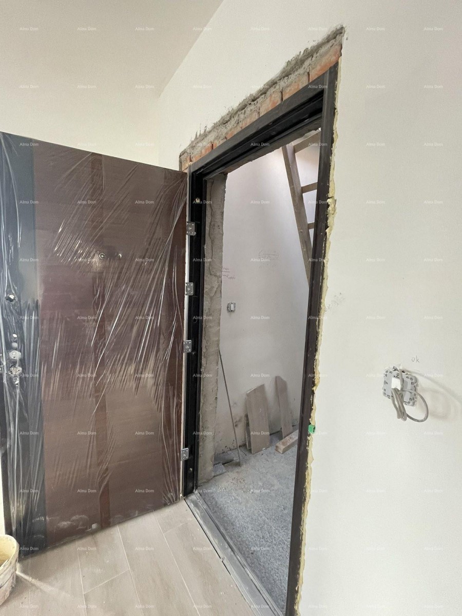 Prodaja hiše s tremi stanovi v Medulinu 16