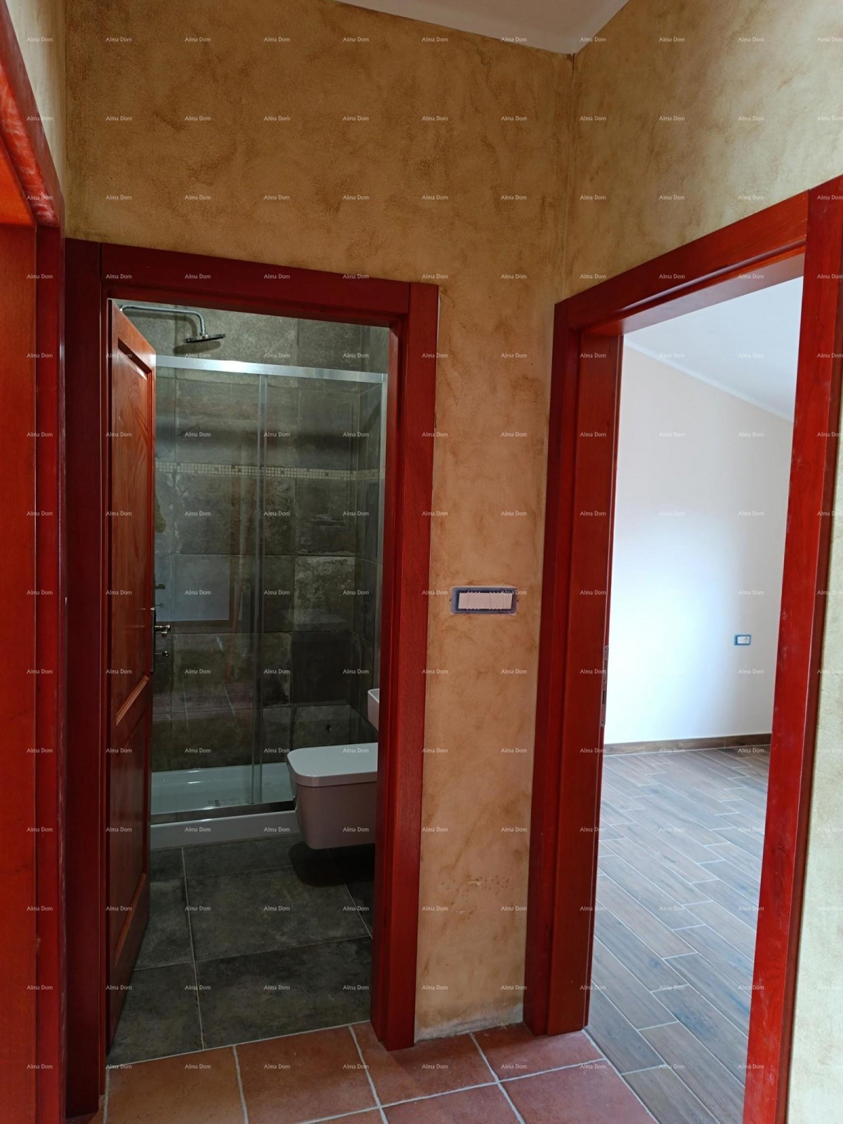 Дом с видом на озеро – Пазин 7