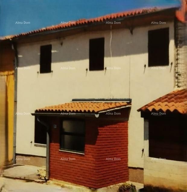Prodaja- kamena kuća u nizu, u centru Brtonigle! 18