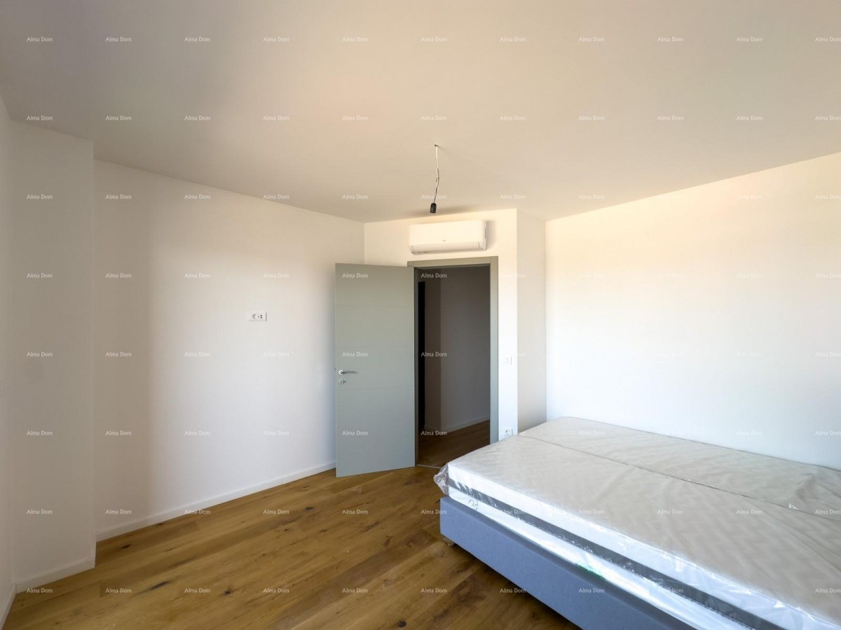 Просторная квартира в Пуле с тремя спальнями и современными удобствами рядом с центром города 18