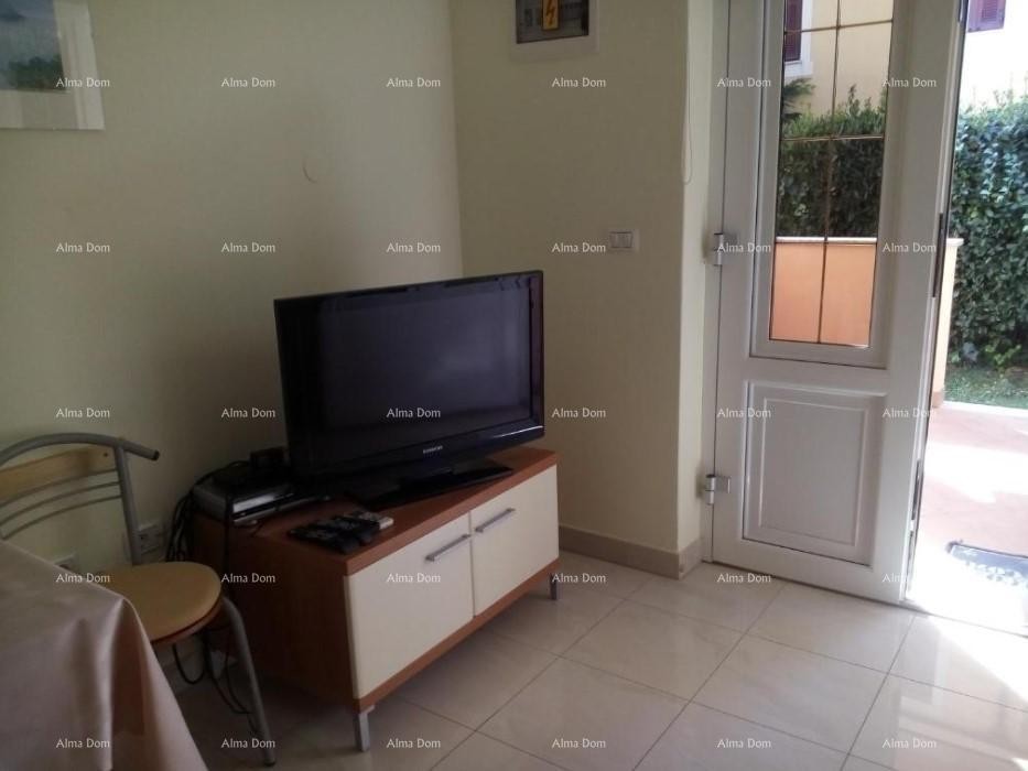 House with 5 apartments for sale with sea view, Premantura 21