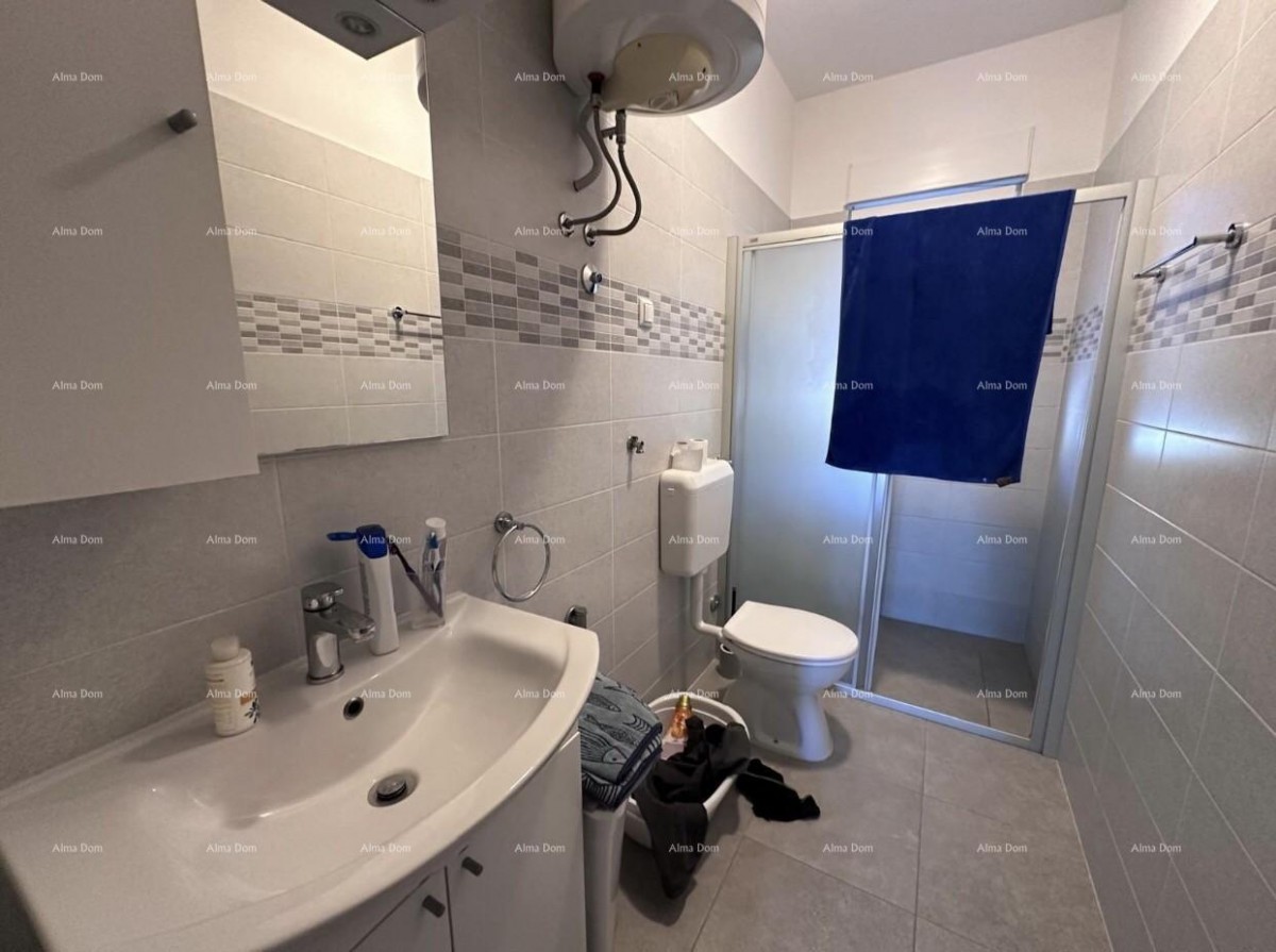 House with permission to build 4 apartments! 40