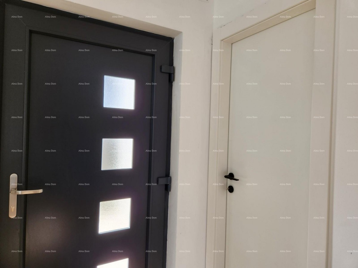 Istria, Ližnjan, 1 km to the center of Medulin, new modern house with pool for vacation. 21