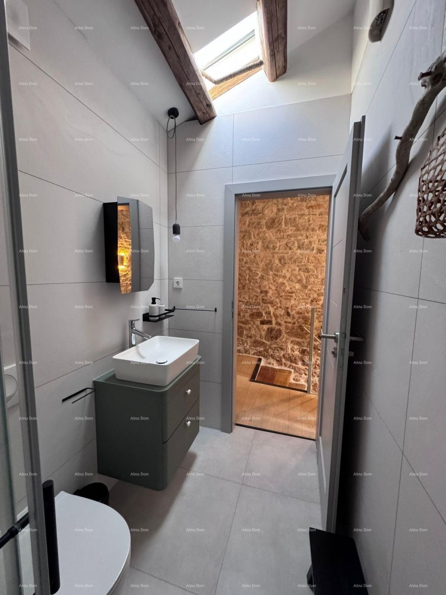 Bale – completely renovated stone house in the center, 116 m² 20