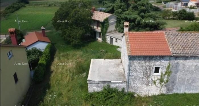 Продается старый каменный дом с землей в  Барбан, идеально подходящий для дачи. 4