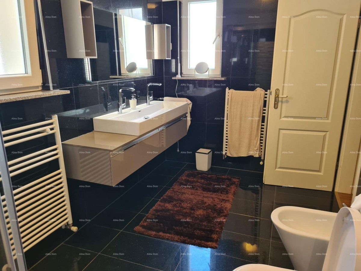 Na prodaju hiša s bazenom – Valtura 15