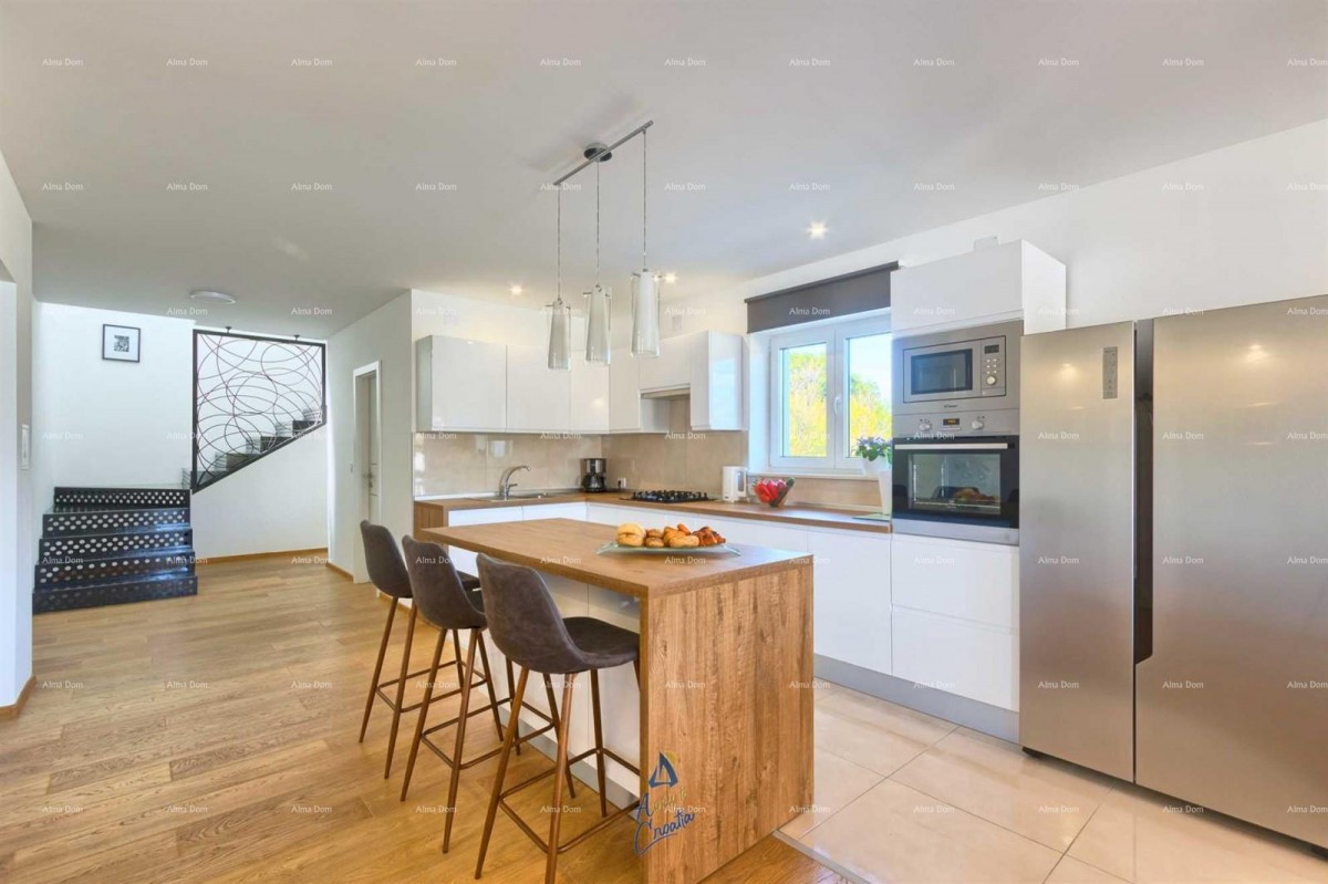 Blizina grada Fažane.  Prelijepa vila s bazenom. 6