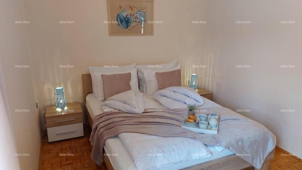 House with a beautiful view of the mountains, terrace, garden, barbecue, and private parking. 12
