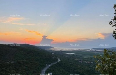 KAŠTEL – Building land 1,500 m² with a panoramic view