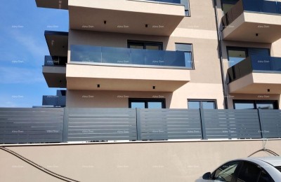 One-bedroom apartment B3 on the 3rd floor with ROOFTOP TERRACE, Vabriga!