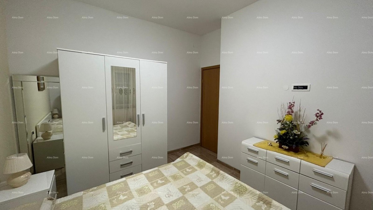 Prodajemo kuću sa više apartmana i bazenom. Pula Veli vrh. 35