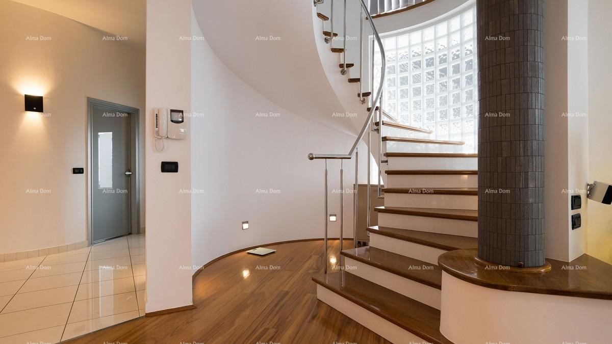 Pješćana Uvala  Turistično mesto na morju v bližini Pule. Ekskluzivna vila. 24