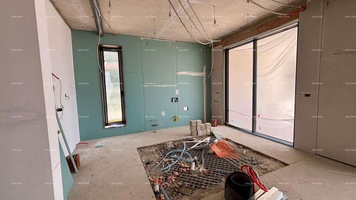 Продается современная вилла в Ровине 44