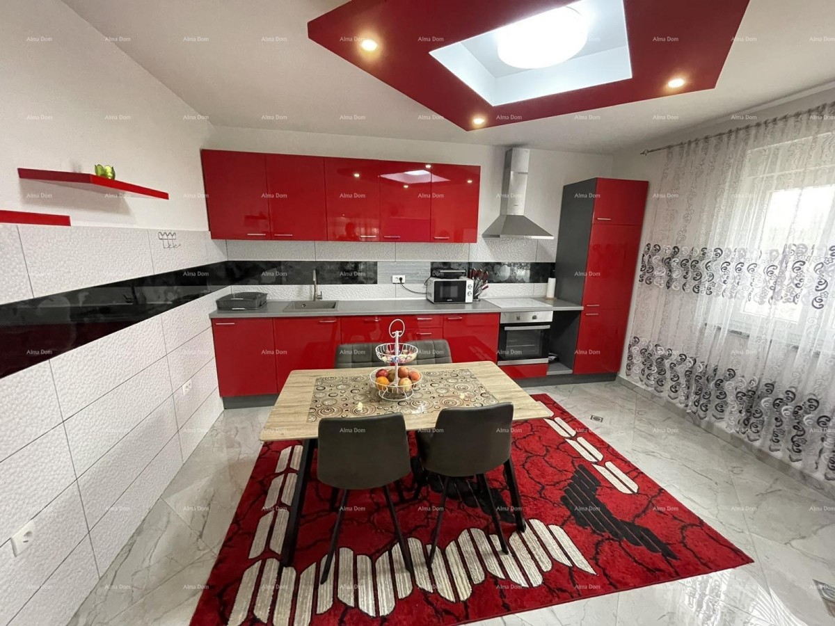 Prizemnica s velikim vrtom 3