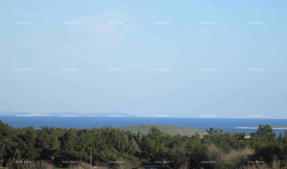 House with 5 apartments for sale with sea view, Premantura 36