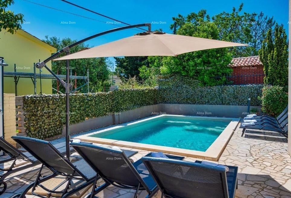 Prodaja kuće s bazenom i pogledom na more – Ližnjan 7