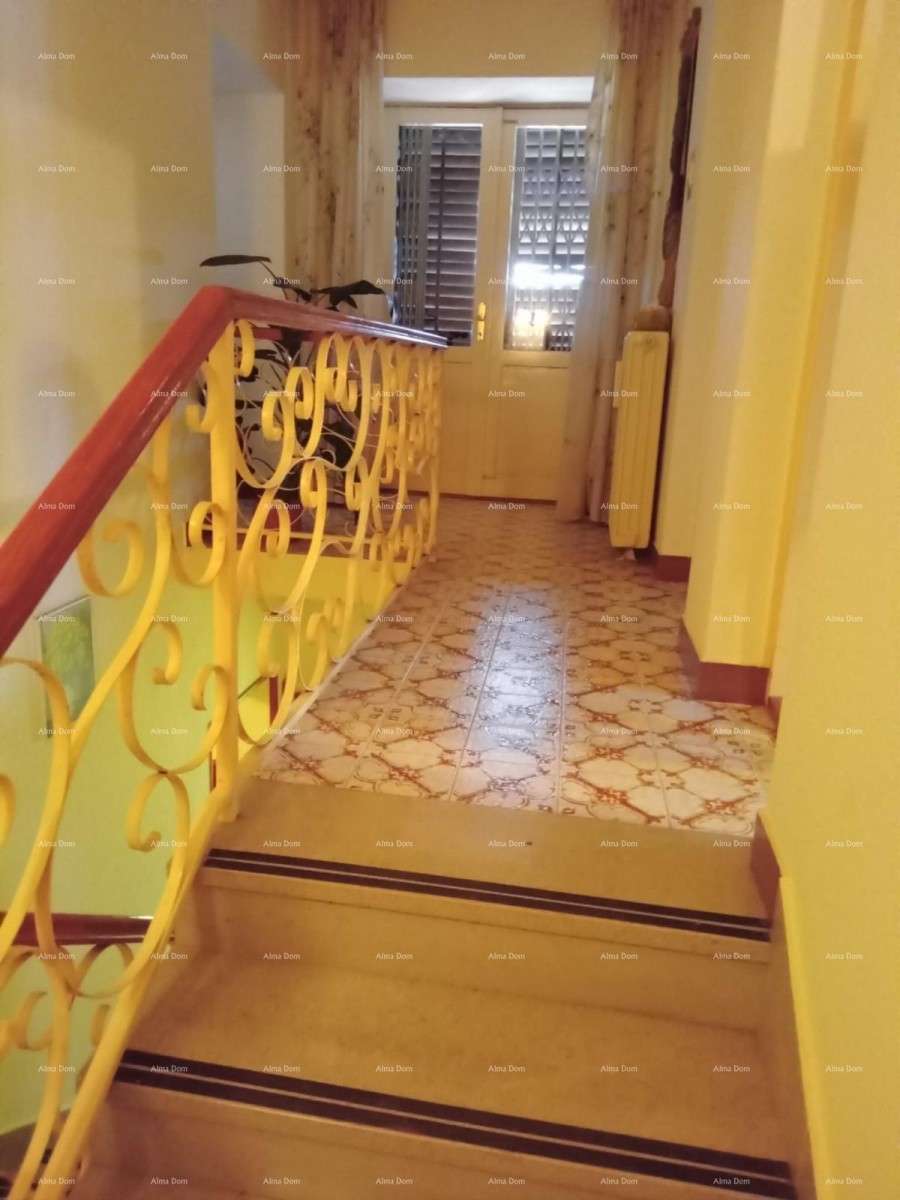 Riservato!!!! Vendita di una casa con due garage, Galižana! 10