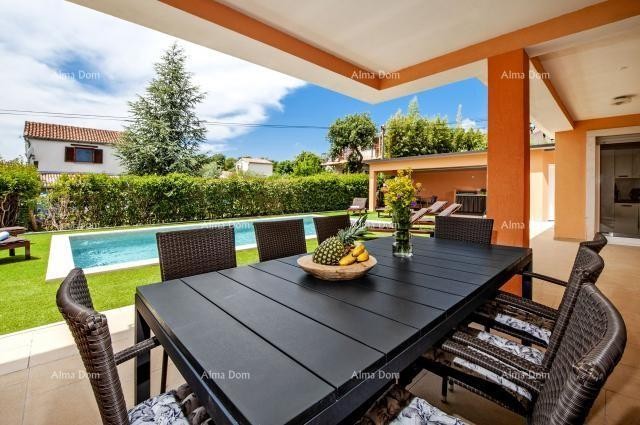 Rovinj, Splendida villa con piscina 1