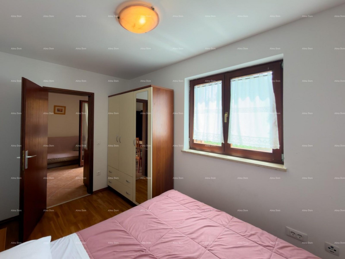 Novigrad, apartment in an attractive location with a pool. 13