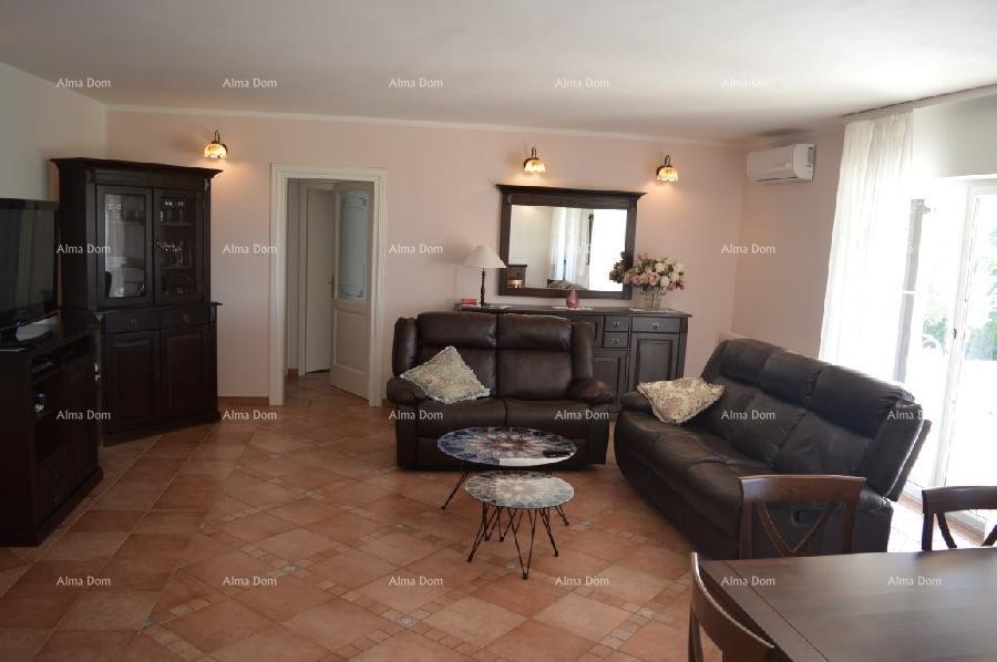 Beautiful house with swimming pool! 8