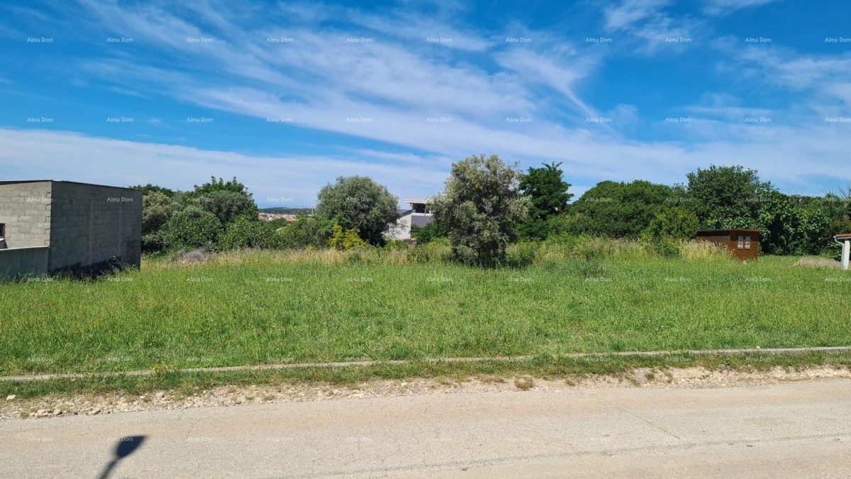 Medulin, Na prodaj je gradbena parcela, 600 m² 1