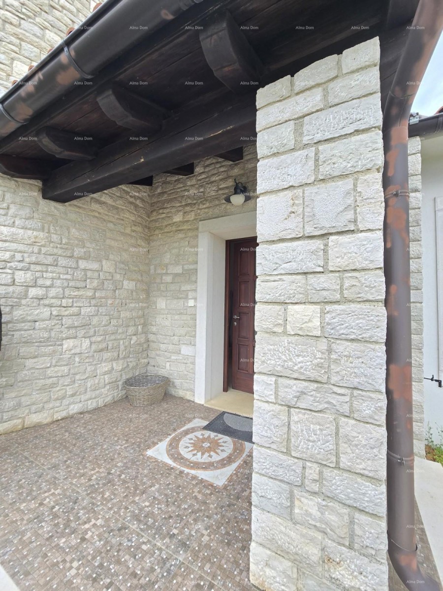 House Marčana 8